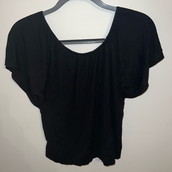 Charlotte Russe Cropped Short Sleeved Shirt Women’s Medium - Picture 2 of 3